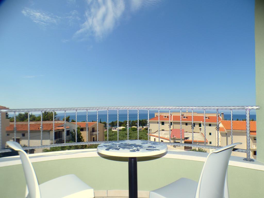 Apartments Hermes Tučepi Екстериор снимка