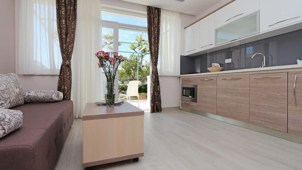 Apartments Hermes Tučepi Екстериор снимка