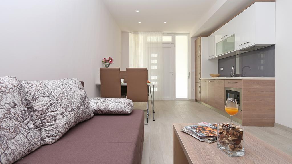 Apartments Hermes Tučepi Екстериор снимка