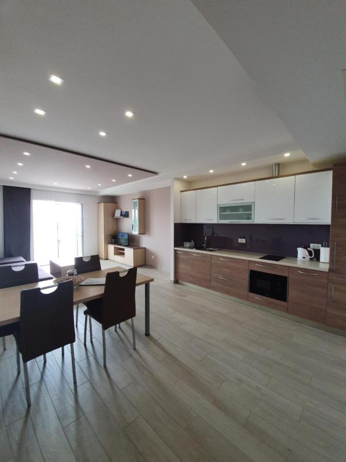 Apartments Hermes Tučepi Екстериор снимка